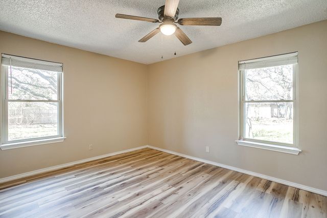 620 Donna Court, Burleson, TX 76028