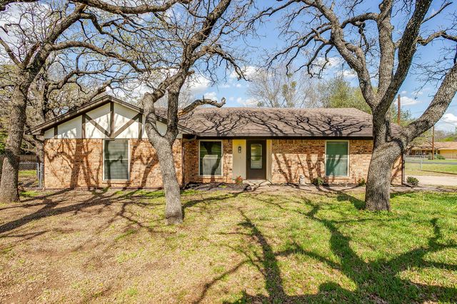 620 Donna Court, Burleson, TX 76028