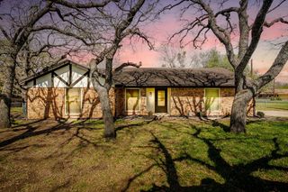 620 Donna Court, Burleson, TX 76028