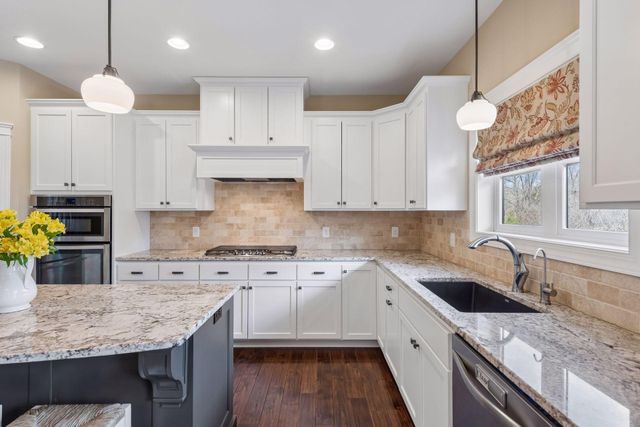 3824 Pascolo Bend, Chaska, MN 55318