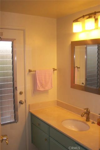 1100 La Senda Drive, Fullerton, CA 92835