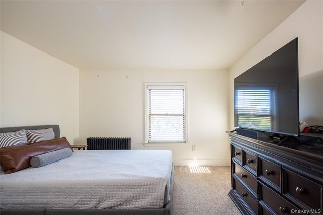 428 Montauk Highway, East Moriches, NY 11940