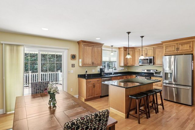 14 Coleman Court, Seabrook, NH 03874