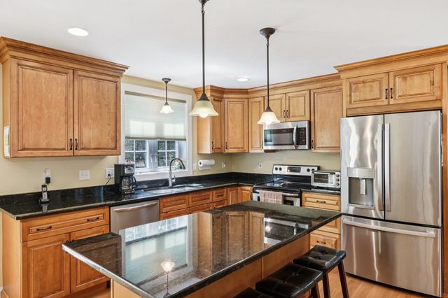 14 Coleman Court, Seabrook, NH 03874