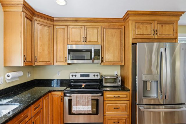 14 Coleman Court, Seabrook, NH 03874