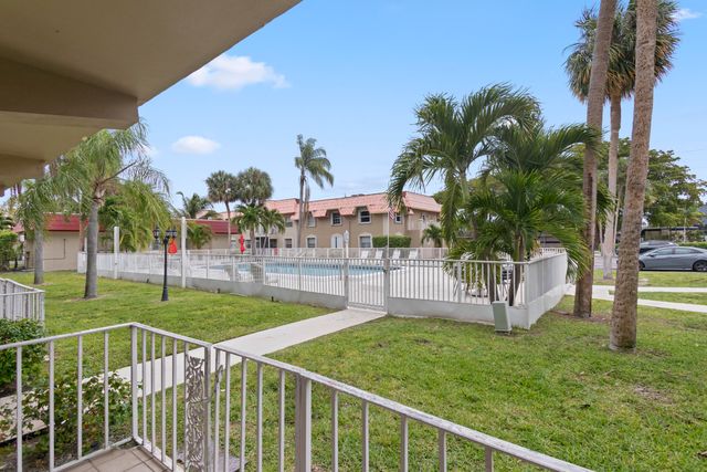 495 SE 8th Street 140, Deerfield Beach, FL 33441