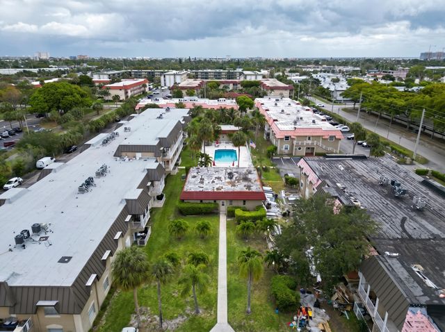 495 SE 8th Street 140, Deerfield Beach, FL 33441