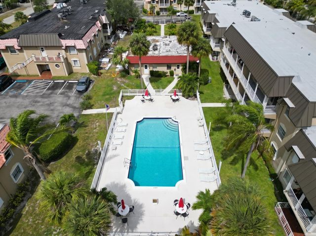 495 SE 8th Street 140, Deerfield Beach, FL 33441