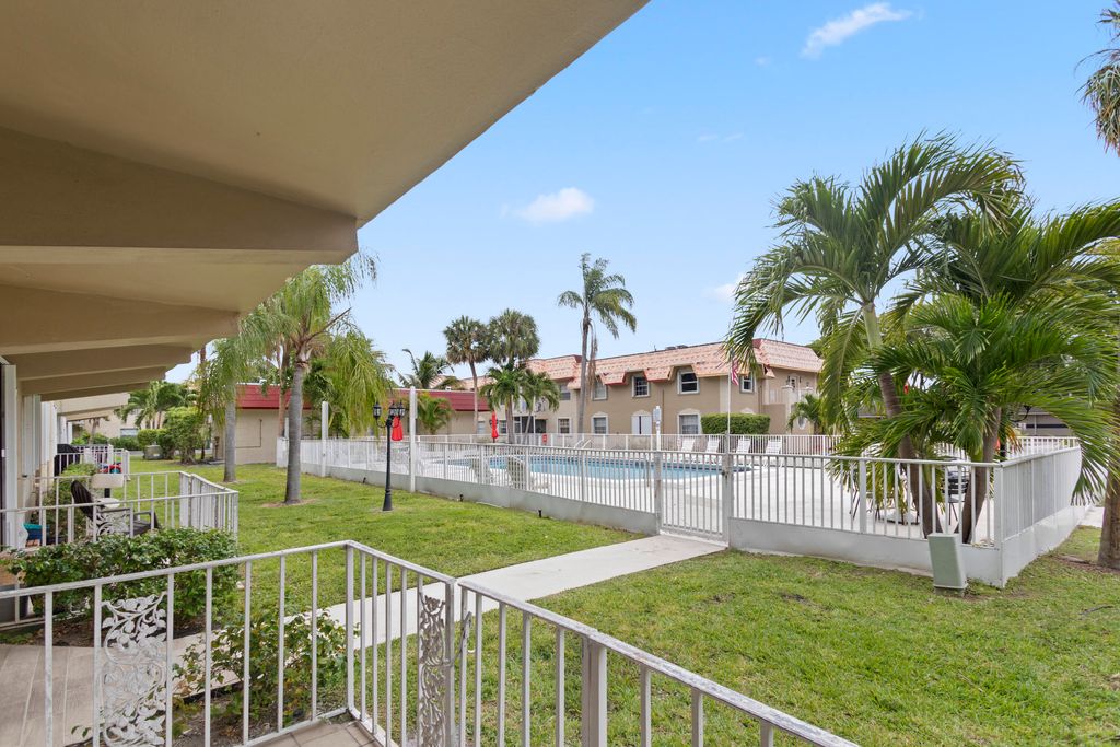 495 SE 8th Street 140, Deerfield Beach, FL 33441