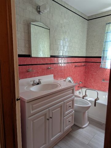 2227 E 38TH Street, Erie, PA 16510