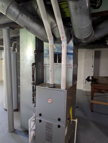 2227 E 38TH Street, Erie, PA 16510