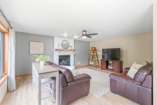 325 Alvarado Avenue, Cedar Falls, IA 50613