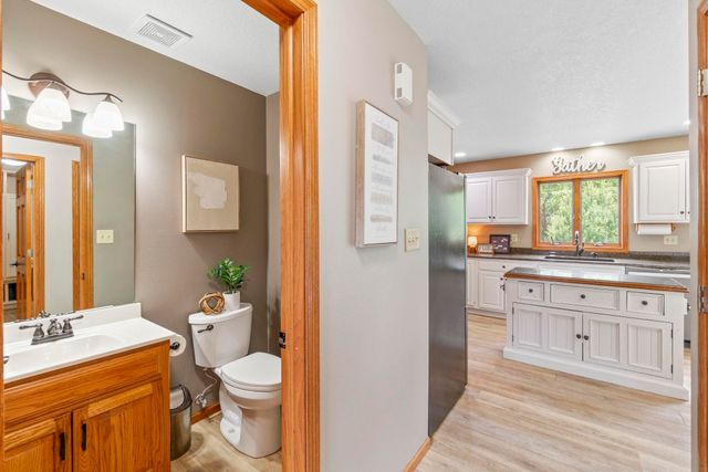 325 Alvarado Avenue, Cedar Falls, IA 50613