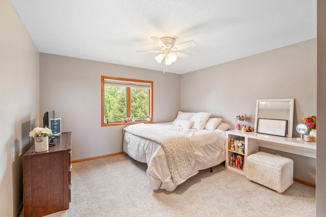 325 Alvarado Avenue, Cedar Falls, IA 50613