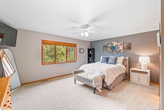 325 Alvarado Avenue, Cedar Falls, IA 50613