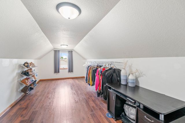 325 Alvarado Avenue, Cedar Falls, IA 50613