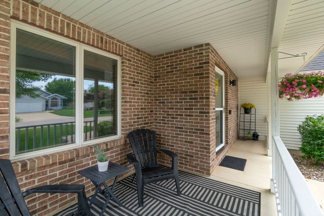 325 Alvarado Avenue, Cedar Falls, IA 50613