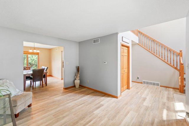 325 Alvarado Avenue, Cedar Falls, IA 50613