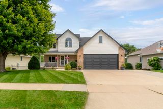 325 Alvarado Avenue, Cedar Falls, IA 50613