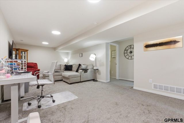 2760 Sheila Lane, Lincoln, NE 68516