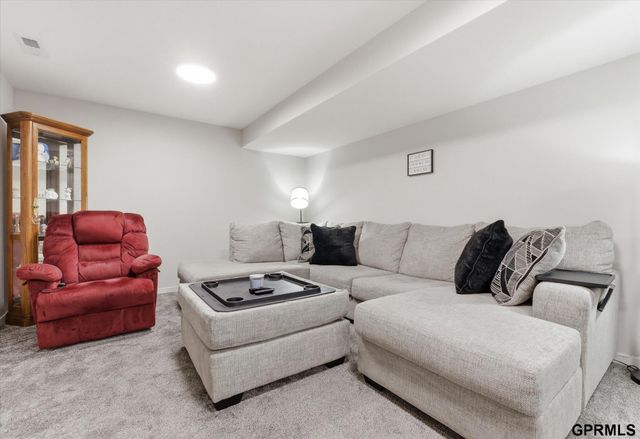 2760 Sheila Lane, Lincoln, NE 68516