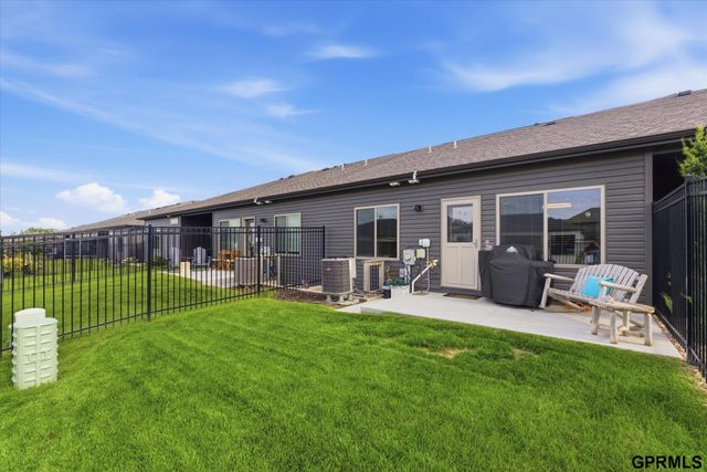 2760 Sheila Lane, Lincoln, NE 68516