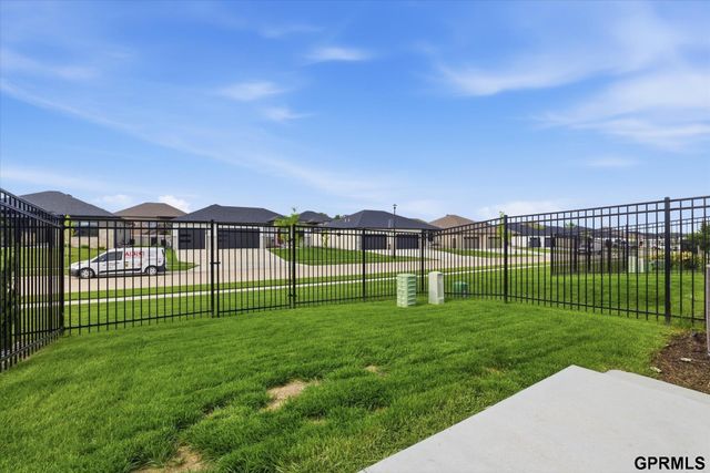 2760 Sheila Lane, Lincoln, NE 68516