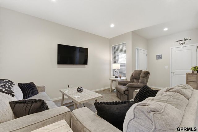 2760 Sheila Lane, Lincoln, NE 68516