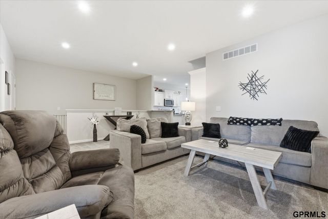 2760 Sheila Lane, Lincoln, NE 68516