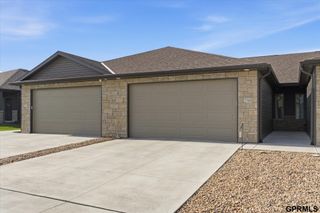 2760 Sheila Lane, Lincoln, NE 68516