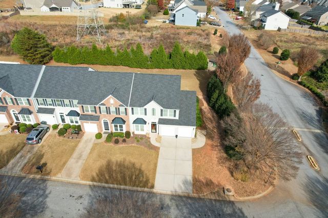 104 W Stableford Dr, Duncan, SC 29334