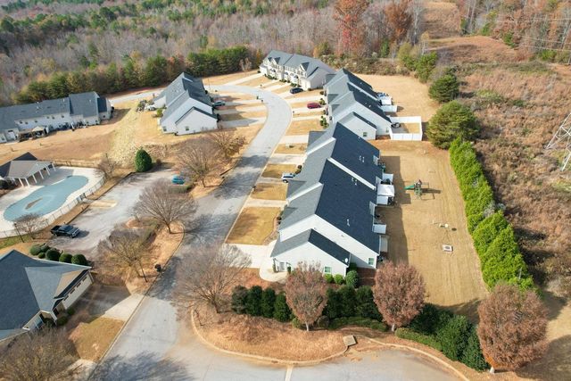 104 W Stableford Dr, Duncan, SC 29334