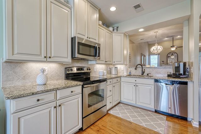 104 W Stableford Dr, Duncan, SC 29334