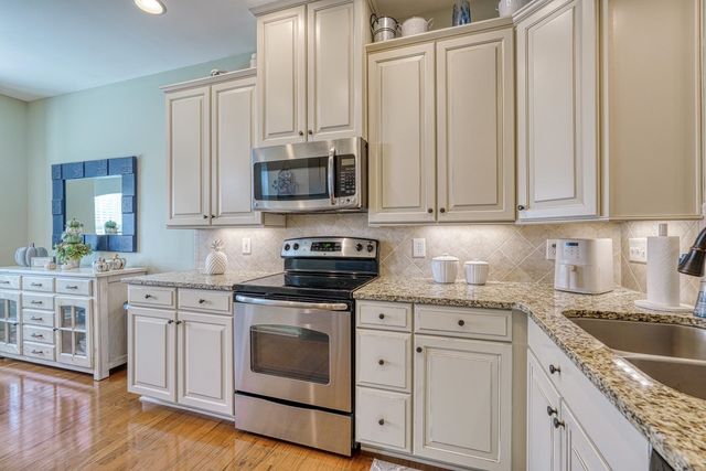 104 W Stableford Dr, Duncan, SC 29334