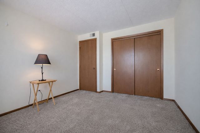 5447 W Lawrence Avenue 203, Chicago, IL 60630