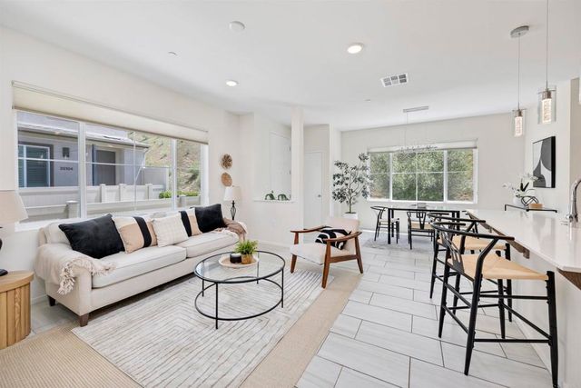 35103 Vine Place, Fallbrook, CA 92028
