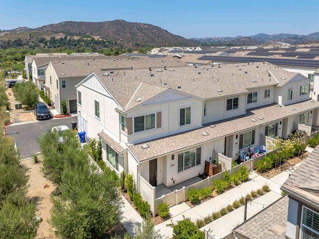 35103 Vine Place, Fallbrook, CA 92028