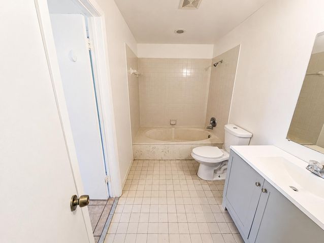 7111 Sportsmans Drive, North Lauderdale, FL 33068