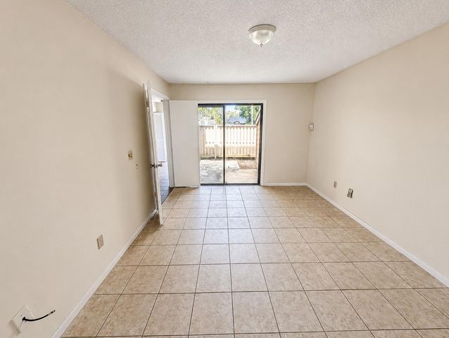 7111 Sportsmans Drive, North Lauderdale, FL 33068