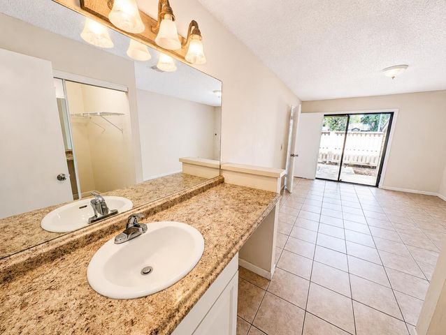 7111 Sportsmans Drive, North Lauderdale, FL 33068