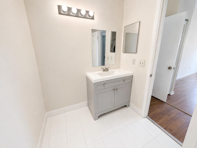 7111 Sportsmans Drive, North Lauderdale, FL 33068