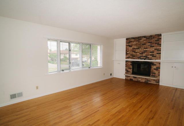 2230 Falcon Avenue, Saint Paul, MN 55119