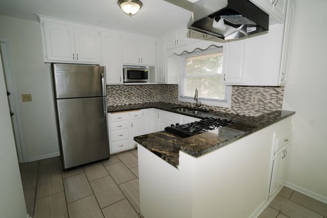 2230 Falcon Avenue, Saint Paul, MN 55119