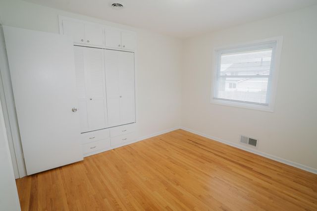 2230 Falcon Avenue, Saint Paul, MN 55119