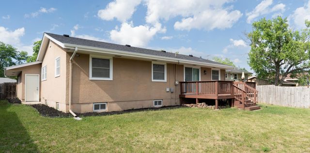 2230 Falcon Avenue, Saint Paul, MN 55119