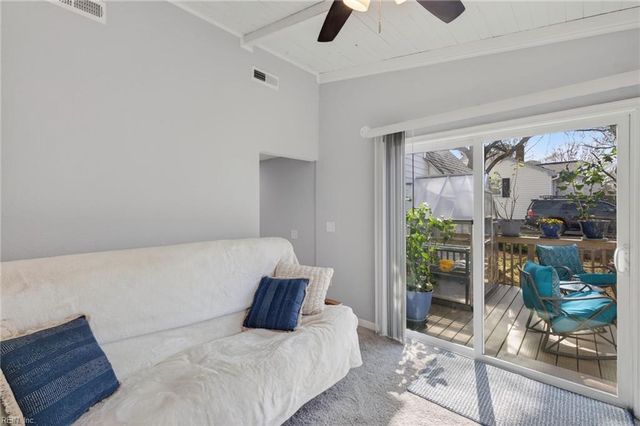 1530 Bainbridge BLVD, Chesapeake, VA 23324