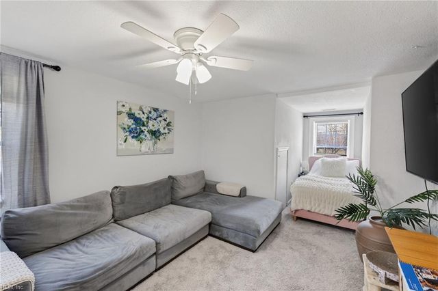 1530 Bainbridge BLVD, Chesapeake, VA 23324