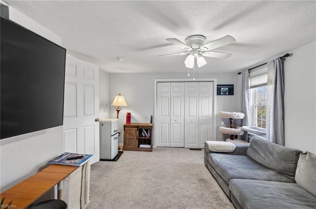 1530 Bainbridge BLVD, Chesapeake, VA 23324