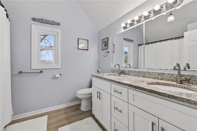 1530 Bainbridge BLVD, Chesapeake, VA 23324