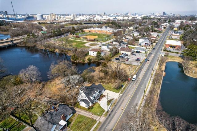 1530 Bainbridge BLVD, Chesapeake, VA 23324